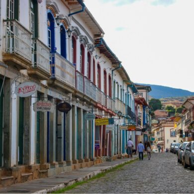 Prefeitura de Mariana cria programa que reembolsa 25% do IPVA para veículos emplacados no município