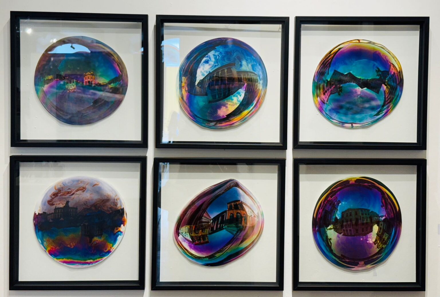 Fotógrafa transforma bolhas de sabão em reflexos do patrimônio histórico de Ouro Preto em projeto inédito Fotógrafa transforma bolhas de sabão em reflexos do patrimônio histórico de Ouro Preto em projeto inédito