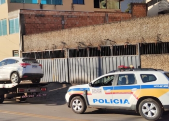 Polícia Militar recupera veículo roubado de BH em Itabirito e prende homem por receptação