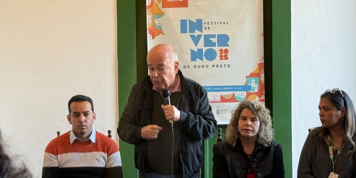 Prefeito de Ouro Preto questiona decisão sobre interdição da Praça Tiradentes para shows: "população tem relação afetiva"