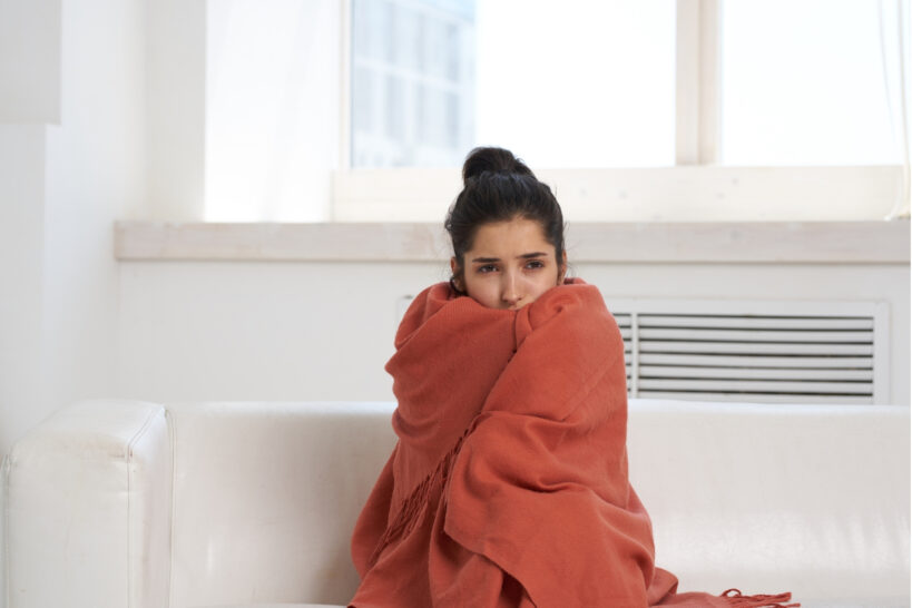 Segunda-feira começa com frio intenso pela manhã, calor à tarde e alerta de tempo seco em Minas Gerais