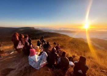 Parque Estadual do Ibitipoca tem experiência para contemplar o nascer do sol a 1.700 metros de altitude