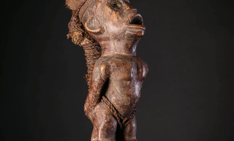 Máscaras, esculturas e ancestralidade: exposição de arte africana chega a Ouro Preto