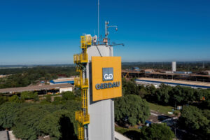 Gerdau demite 1,5 mil e suspende parte dos investimentos no Brasil Gerdau demite 1,5 mil e suspende parte dos investimentos no Brasil