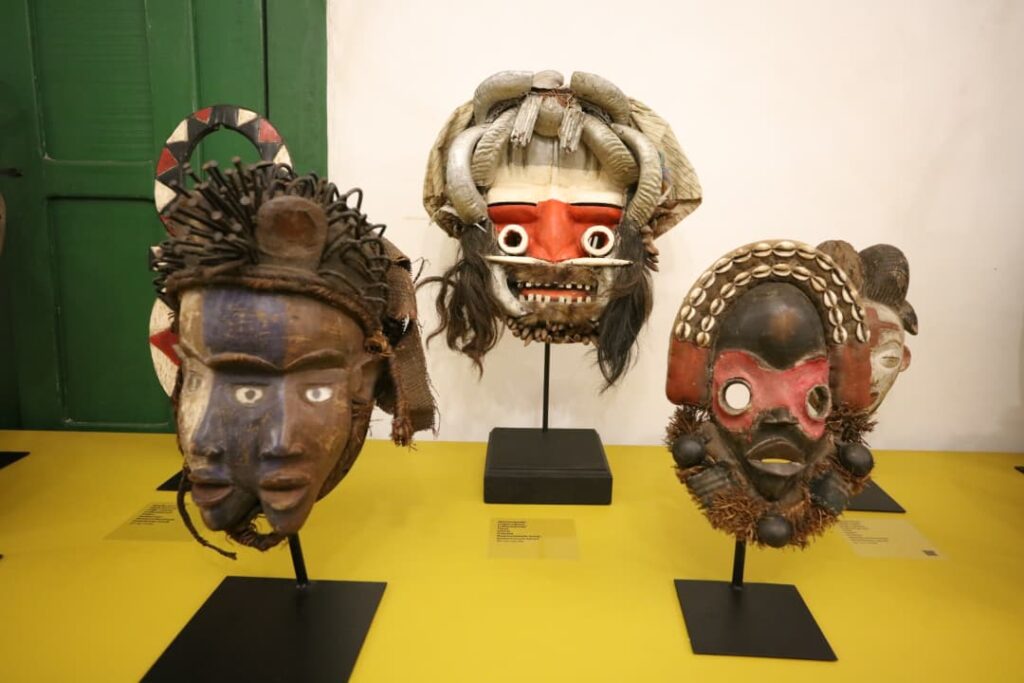 Mostra de arte africana em Ouro Preto já recebeu 3.500 visitantes em menos de um mês Mostra de arte africana em Ouro Preto já recebeu 3.500 visitantes em menos de um mês