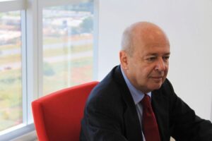 Angelo Oswaldo lança livro sobre o barroco mineiro em evento na Academia Mineira de Letras Angelo Oswaldo lança livro sobre o barroco mineiro em evento na Academia Mineira de Letras