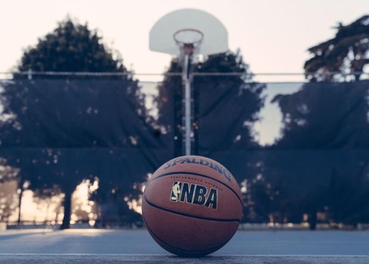 Entenda o draft da NBA: regras, etapas e influência no futuro das franquias