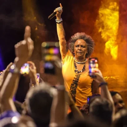 Sandra Sá leva a Ouro Preto letras que marcaram gerações no Festival Os Sons do Brasil