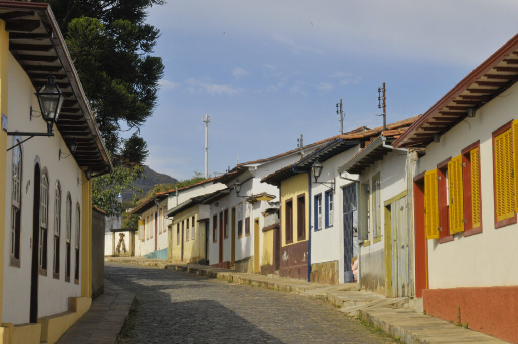 Mineração pressiona custo de vida em Mariana e encarece setores básicos, mostra pesquisa da UFMG Mineração pressiona custo de vida em Mariana e encarece setores básicos, mostra pesquisa da UFMG