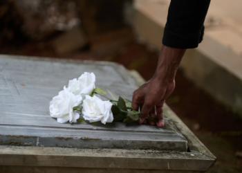 Senado aprova aumento da licença de luto de 2 para 8 dias a trabalhadores CLT