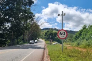 O descaso do governo mineiro com quem mora às margens das rodovias estaduais