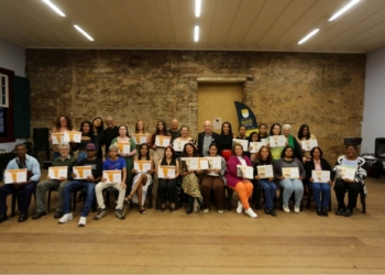 Prefeitura de Ouro Preto entrega certificados a 37 formandos dos cursos de Informática e Cerâmica Fria