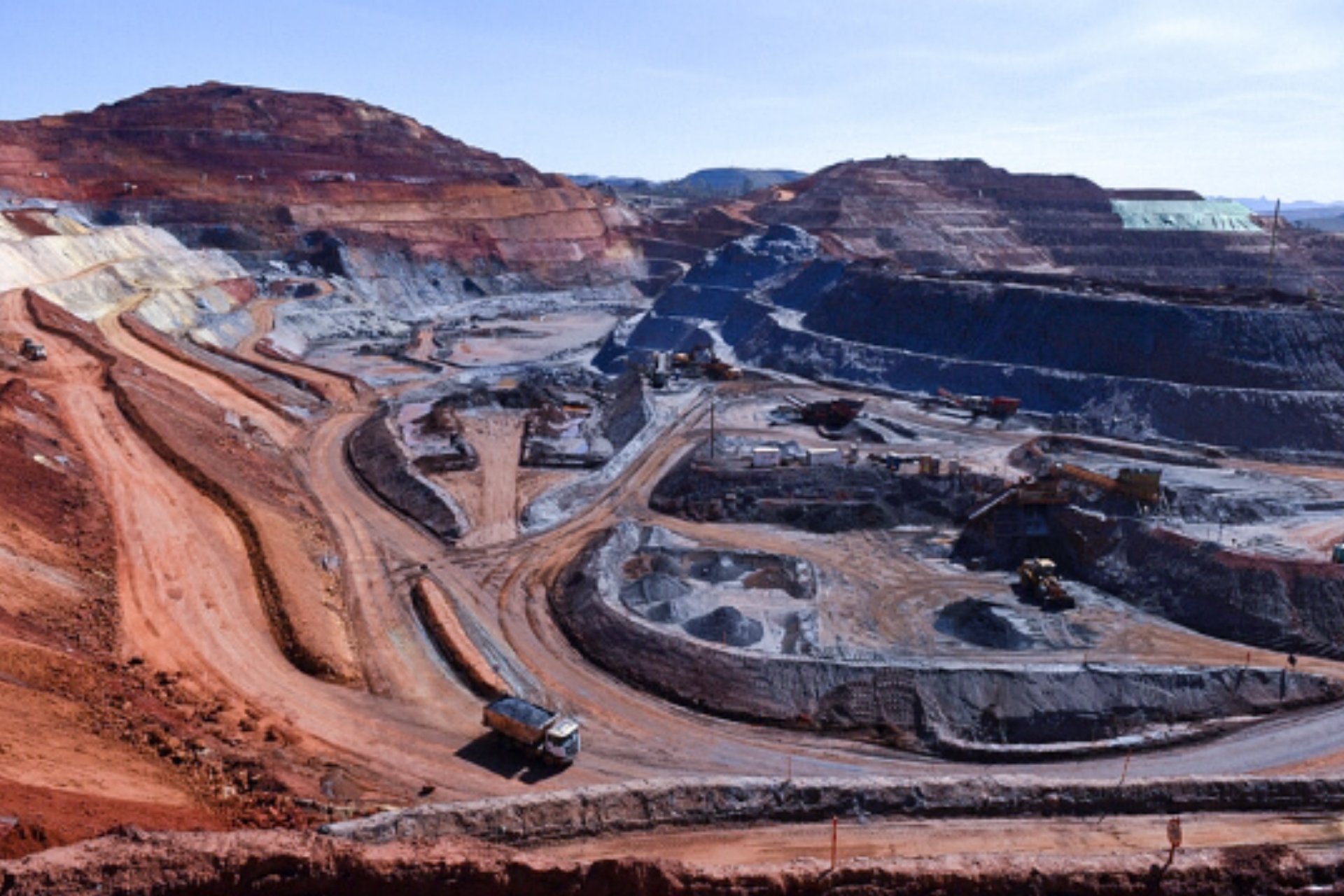 Mineradora pressiona governo e condiciona operação em Ouro Preto e Congonhas à licença ambiental