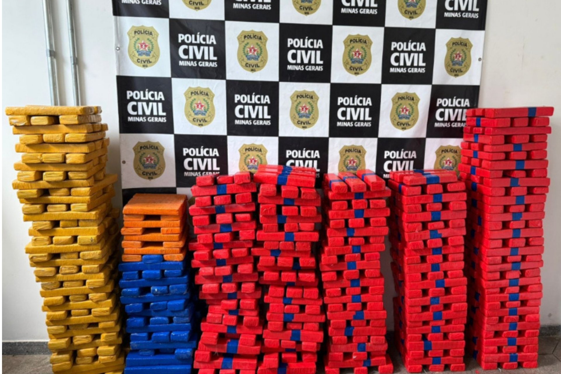 Polícia Civil apreende mais de meia tonelada de maconha em operação em Belo Horizonte