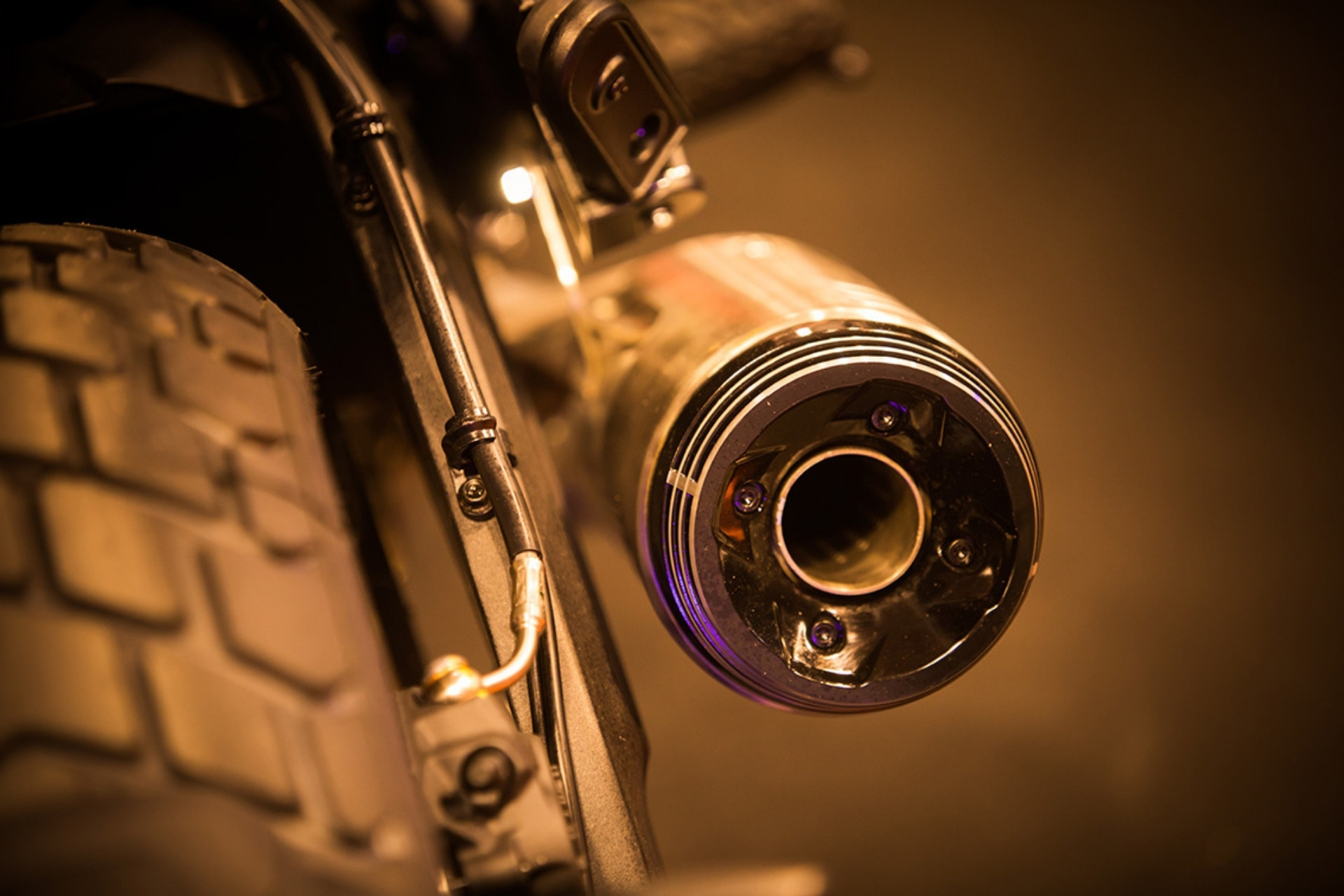 Itabirito aprova lei que endurece regras contra barulho de motos e carros com escapamentos alterados