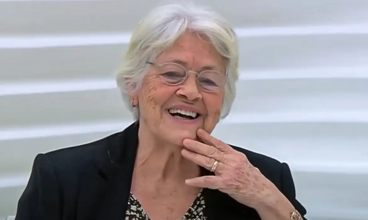 Cinema na Biblioteca bate papo sobre a obra da maior poetisa viva do Brasil