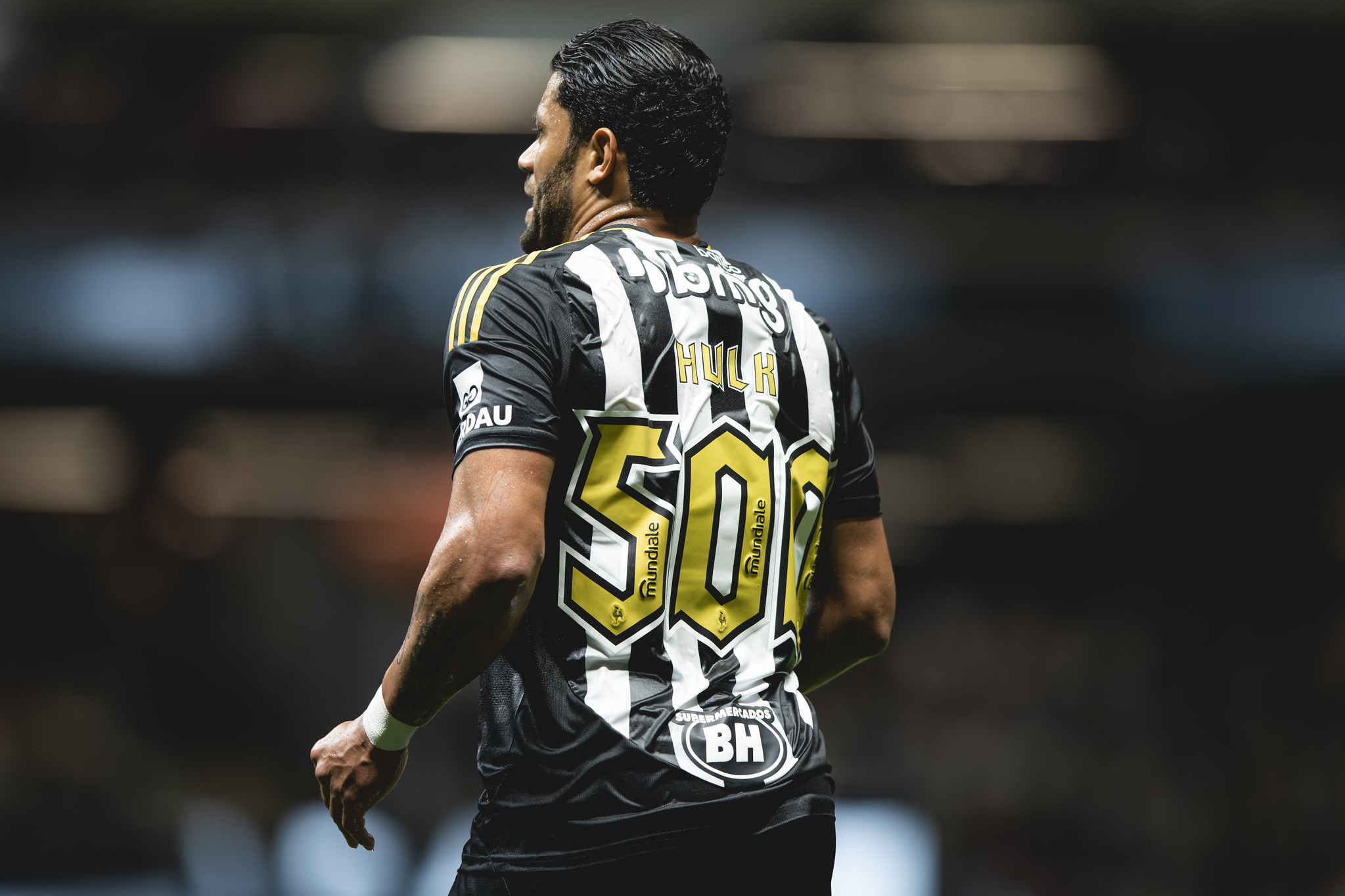 Ídolo do Atlético-MG, Hulk é o jogador com mais gols de falta no mundo desde 2021