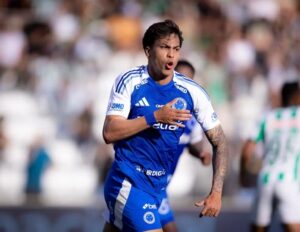 Kaio Jorge marca 2 vezes, quebra recorde e assume artilharia isolada do Brasileirão Kaio Jorge marca 2 vezes, quebra recorde e assume artilharia isolada do Brasileirão
