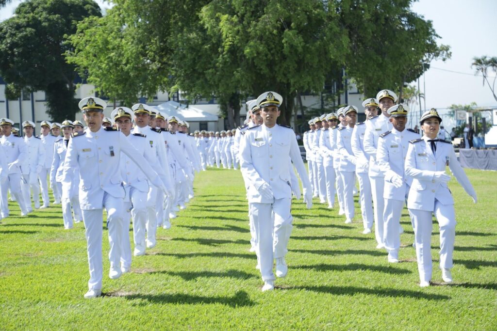 Servir ao Brasil por até oito anos: Marinha abre seleção temporária com salário acima de R$ 9 mil Servir ao Brasil por até oito anos: Marinha abre seleção temporária com salário acima de R$ 9 mil