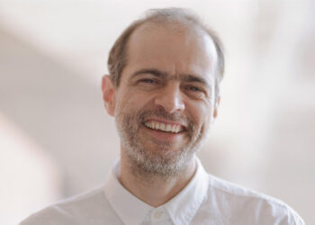 Moreno Veloso leva música e boa prosa ao interior mineiro com o Programa Sílabas e Sons