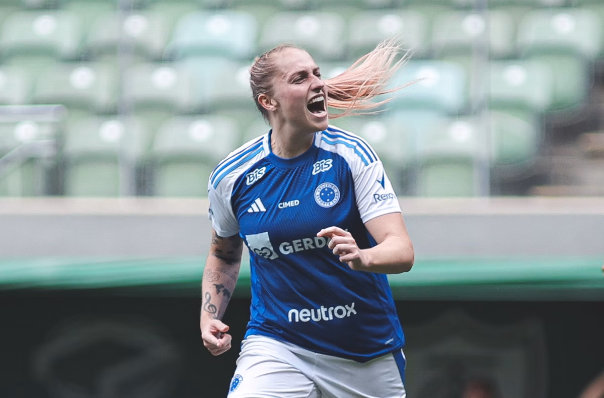 Zagueira destaque do Cruzeiro é convocada para amistosos da Seleção Brasileira contra a Noruega e Portugal