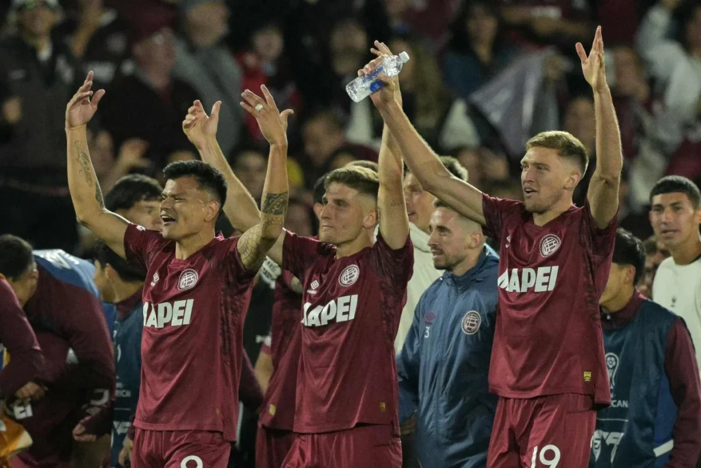"O Lanús está sedento por vingança contra o Atlético Mineiro" diz jornal argentino
