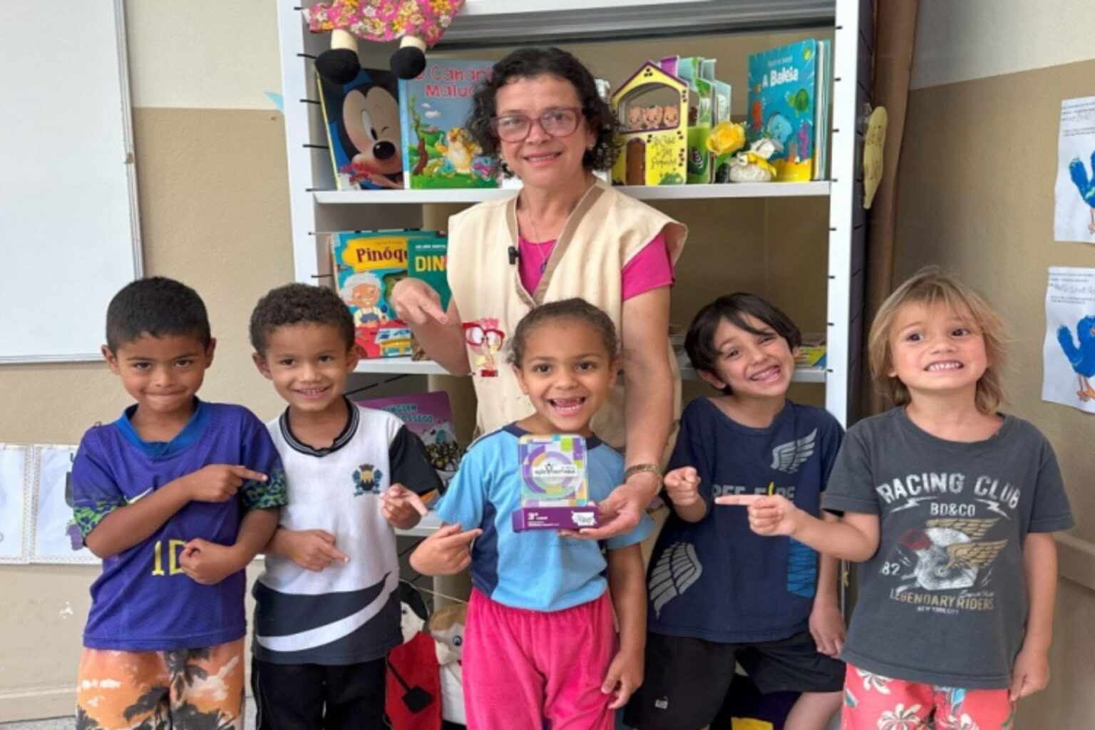 Professora de Ouro Preto conquista 3º lugar nacional com projeto que ensina crianças a ver o mundo pela fotografia Professora de Ouro Preto conquista 3º lugar nacional com projeto que ensina crianças a ver o mundo pela fotografia
