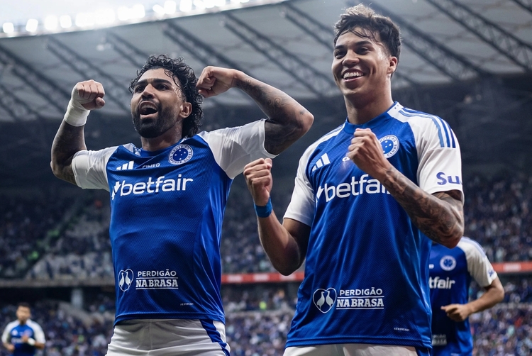 Bicampeão, Cruzeiro volta à libertadores após 7 anos; reveja como foi a última participação do Cabuloso