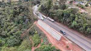 Obras de contenção interditam parcialmente a BR-040 em Congonhas na segunda-feira