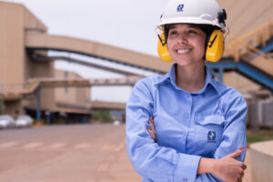 Indústria da mineração abre vagas para trainees com R$ 10 mil de salário e programa de 12 meses