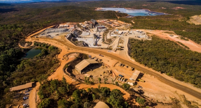 Venda de mina de ouro em Minas marca saída da Equinox Gold do Brasil e amplia presença chinesa no setor mineral