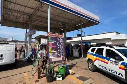 Fiscalização em 17 cidades de Minas interdita três postos por irregularidades