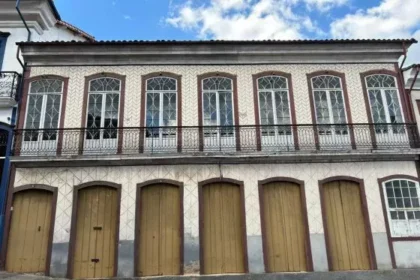 Câmara de Ouro Preto inicia restauração de casarão histórico que receberá novo anexo administrativo