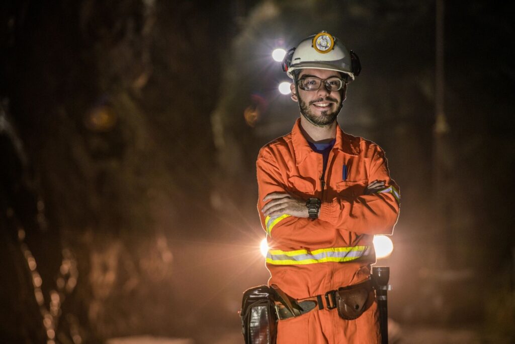 Jaguar Mining abre vagas em dezembro em Minas Gerais e mantém oportunidades antigas no sistema Jaguar Mining abre vagas em dezembro em Minas Gerais e mantém oportunidades antigas no sistema