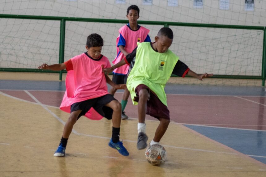 Ouro Preto oferece vagas abertas para aulas gratuitas de futebol e futsal para crianças e jovens