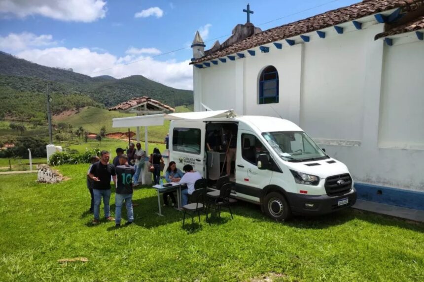 Van Itinerante já emitiu 110 carteiras de identidade em Ouro Preto e amplia atendimento em dezembro