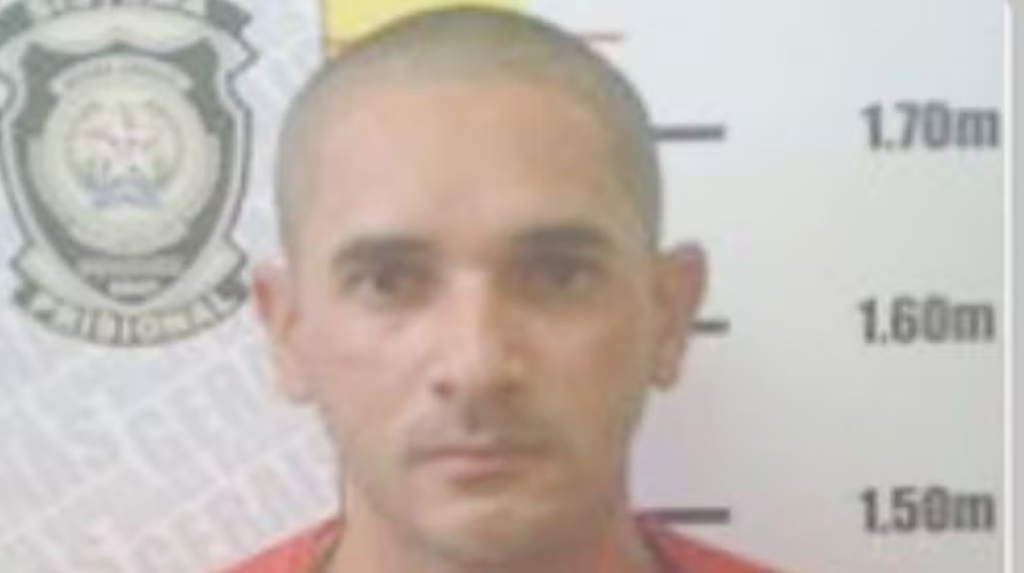 Sonny Clay Dutra, um dos maiores traficantes de Minas Gerais, é preso durante operação da Polícia Civil Sonny Clay Dutra, maior narcotraficante de Minas Gerais, é preso durante operação da Polícia Civil