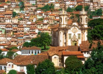 Mais de 100 pontos de luz recebem manutenção em bairros e distritos de Ouro Preto