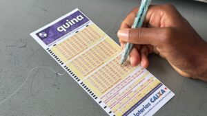 R$ 8 milhões hoje: Resultado da Quina 6927 de quarta-feira (14/01/26); prêmio é de R$ 8 milhões