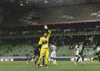 Éverson celebra 350 jogos pelo Atlético, mas prega urgência por vitória no clássico: "Precisamos dos três pontos"