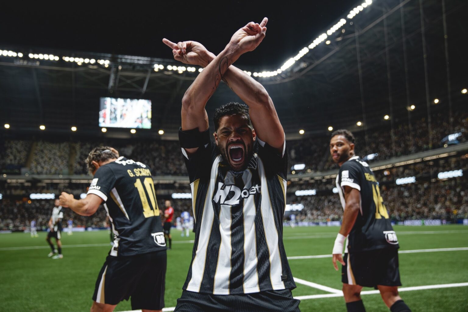 Cruzeiro se torna o time que mais sofreu gols de Hulk em toda a sua trajetória profissional Cruzeiro se torna o time que mais sofreu gols de Hulk em toda a sua trajetória profissional
