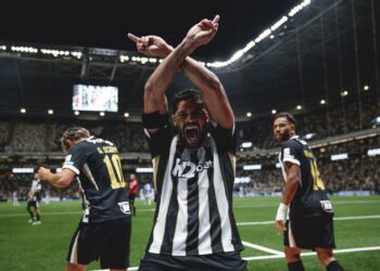 Cruzeiro se torna o time que mais sofreu gols de Hulk em toda a sua trajetória profissional