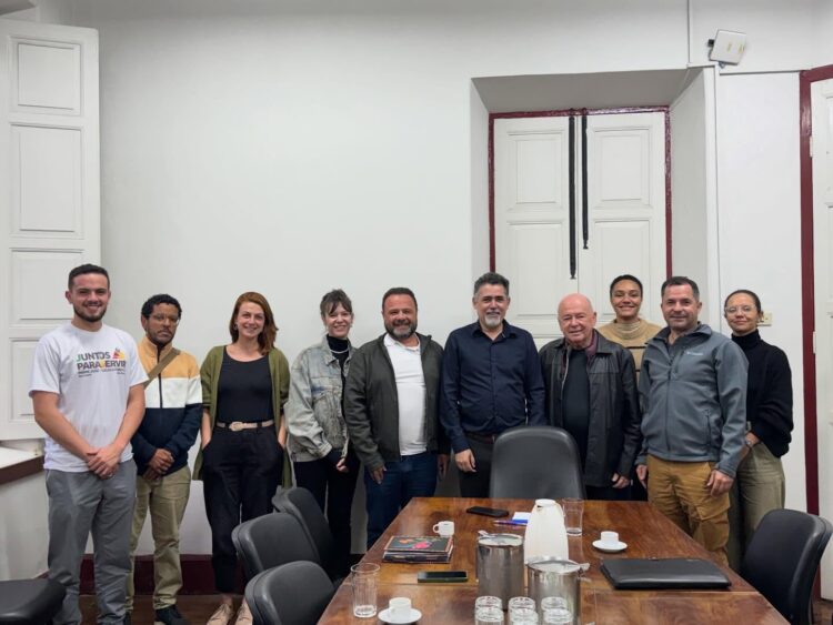 Prefeitura, UFOP e IPHAN alinham projeto para recuperação do Cine Vila Rica em Ouro Preto