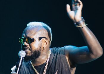 Djonga se apresenta no Largo do Cinema na sexta-feira de Carnaval em Ouro Preto