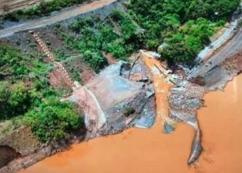 Extravasamento de dique da Vale reacende temor de comunidades que vivem sob barragens de mineração