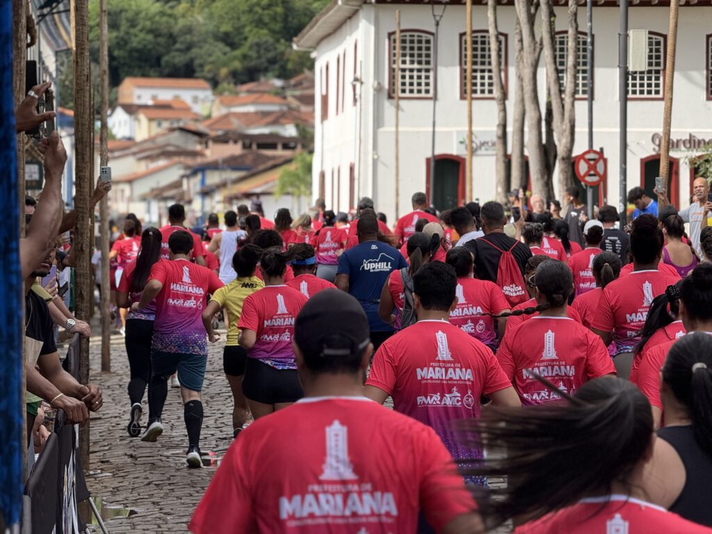 Tradição esportiva reúne mais de 600 atletas nas corridas da Ressaca e Ressaquinha em Mariana Tradição esportiva reúne mais de 600 atletas nas corridas da Ressaca e Ressaquinha em Mariana