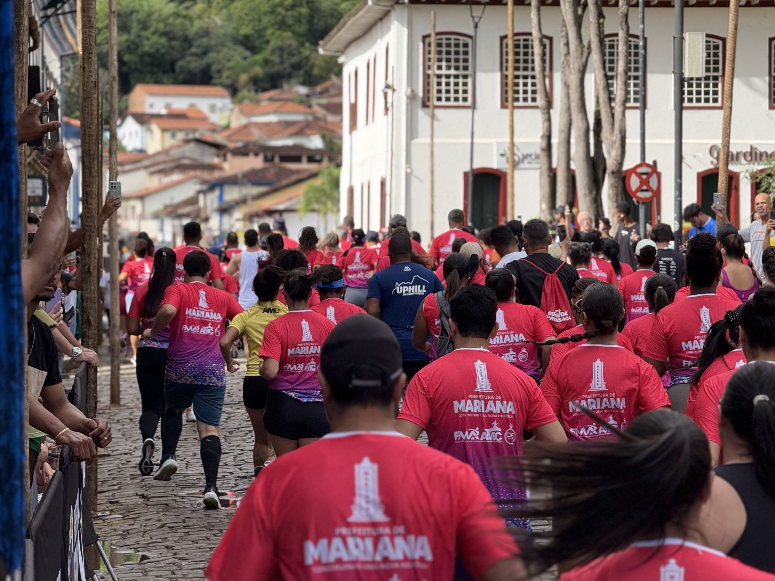 Tradição esportiva reúne mais de 600 atletas nas corridas da Ressaca e Ressaquinha em Mariana