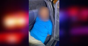 Homem é detido após assediar adolescente na Praça Tiradentes, em Ouro Preto, durante o carnaval