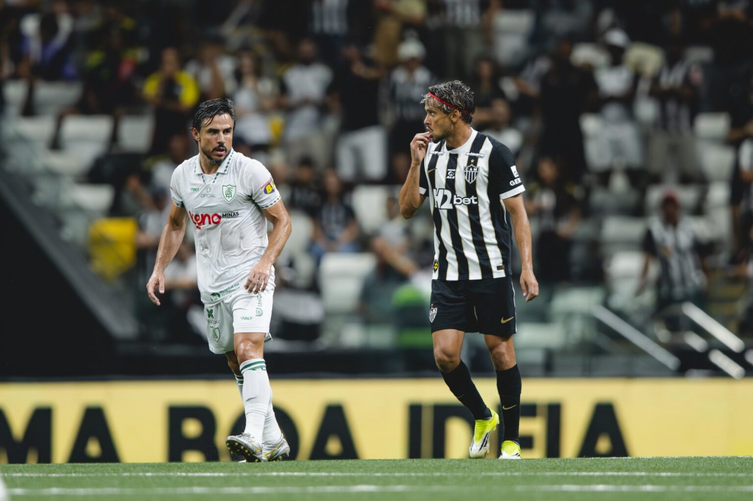 300 jogos: O balanço dos primeiros 90 minutos do clássico mais antigo de Minas 300 jogos: O balanço dos primeiros 90 minutos do clássico mais antigo de Minas