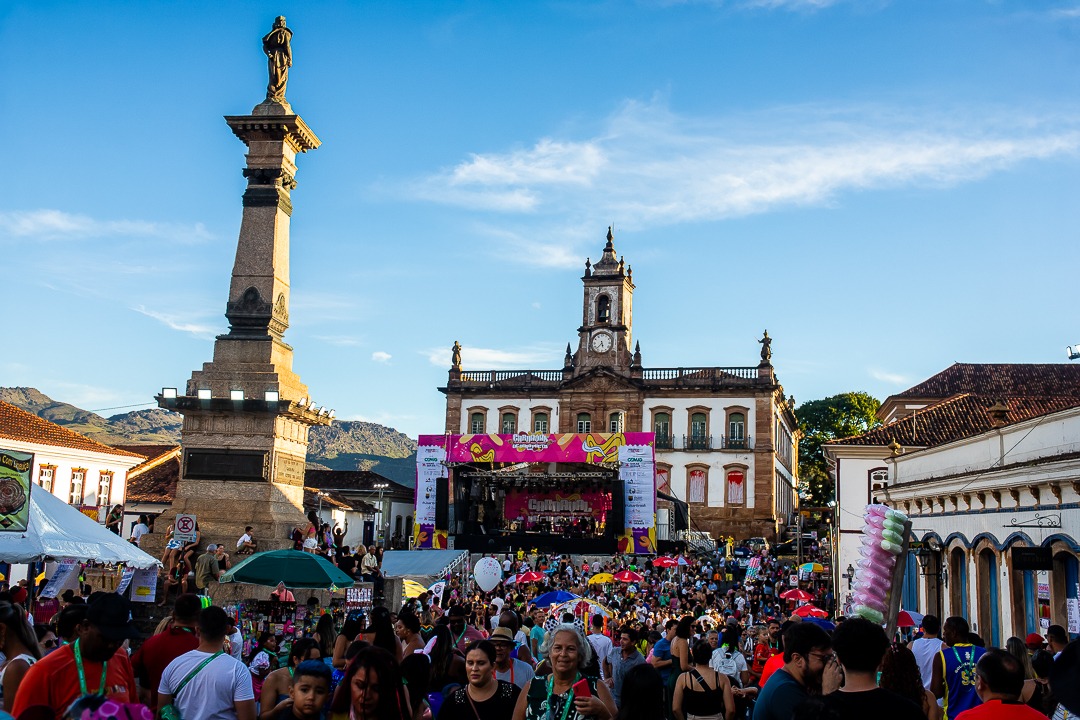 Carnaval de Ouro Preto 2026 terá licença obrigatória para blocos, eventos e hospedagem em repúblicas